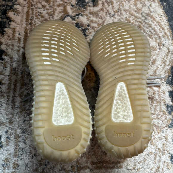 Yezzy Boost 350 V2 - Picture 8 of 12